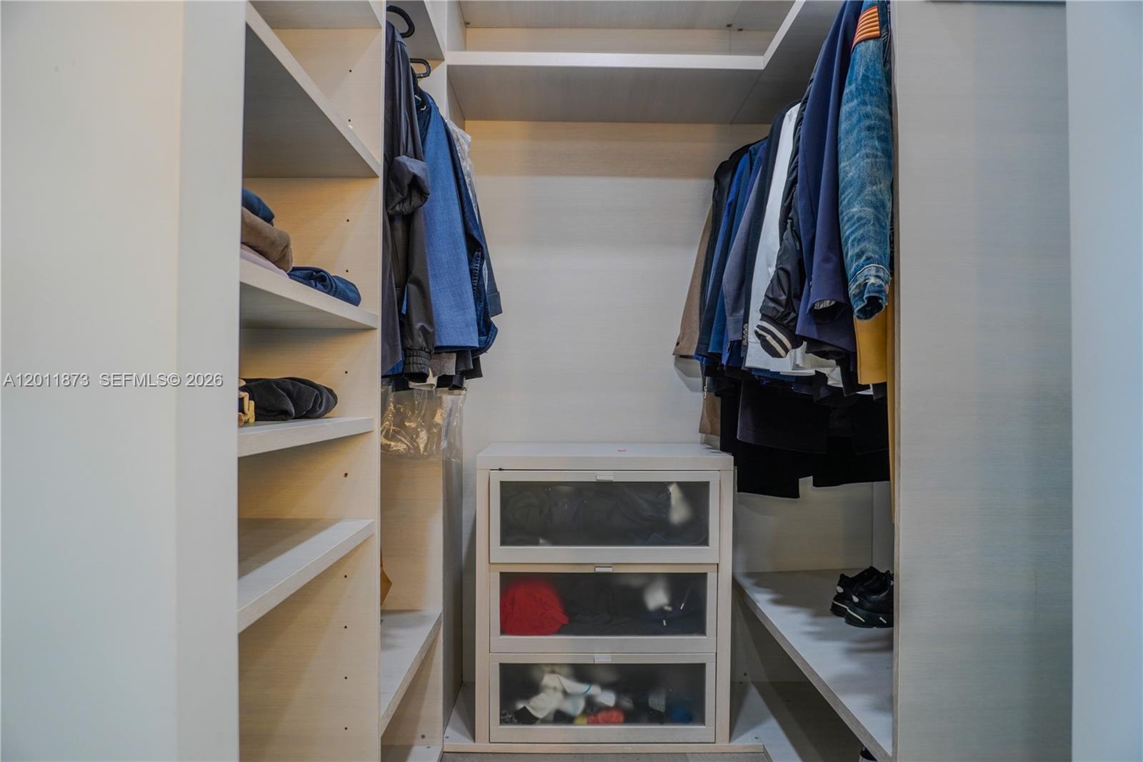 88 SW 7 #2112, Miami FL 33130