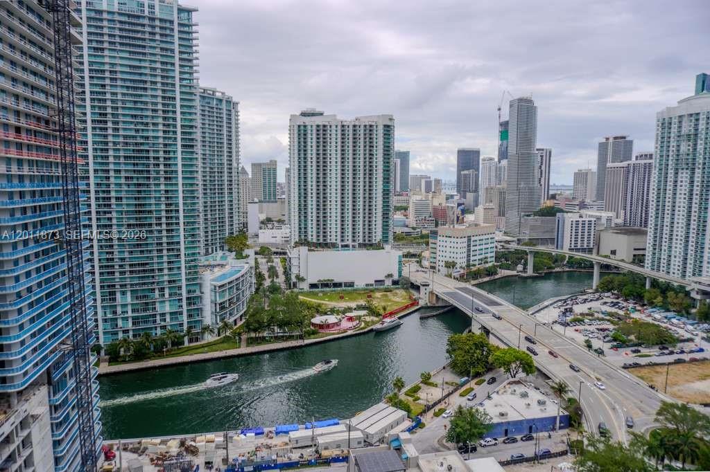 88 SW 7 #2112, Miami FL 33130