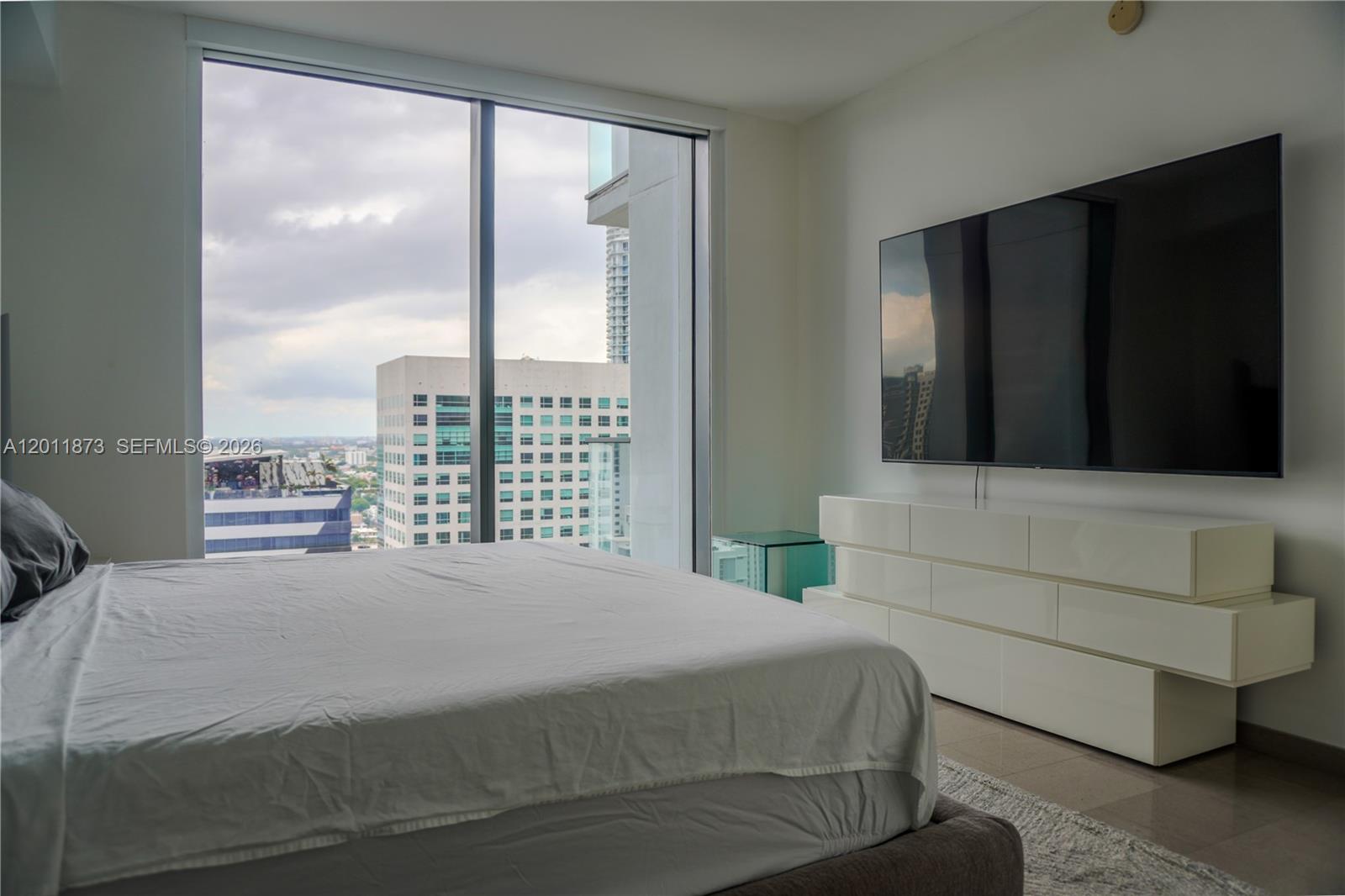 88 SW 7 #2112, Miami FL 33130
