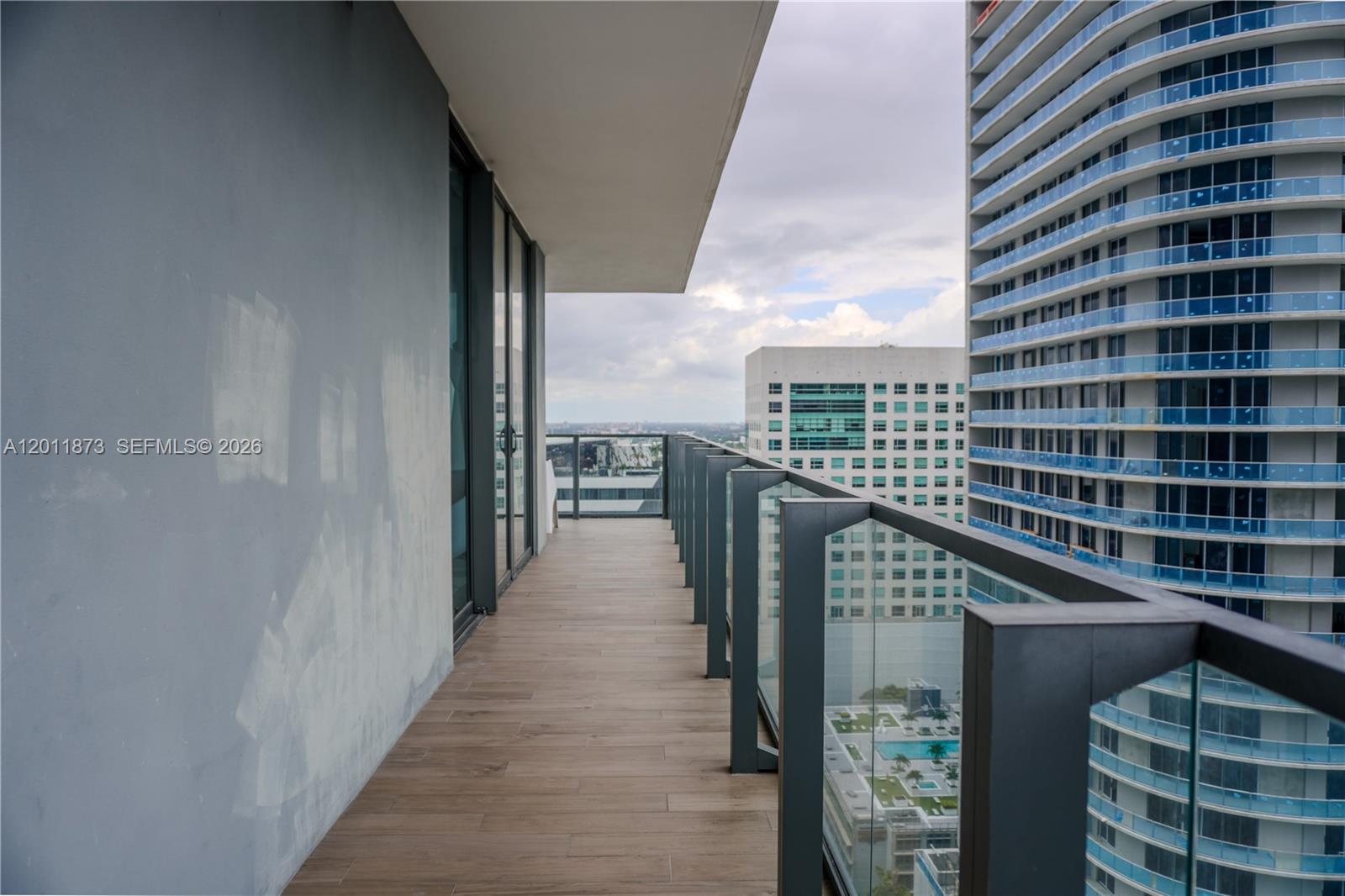 88 SW 7 #2112, Miami FL 33130