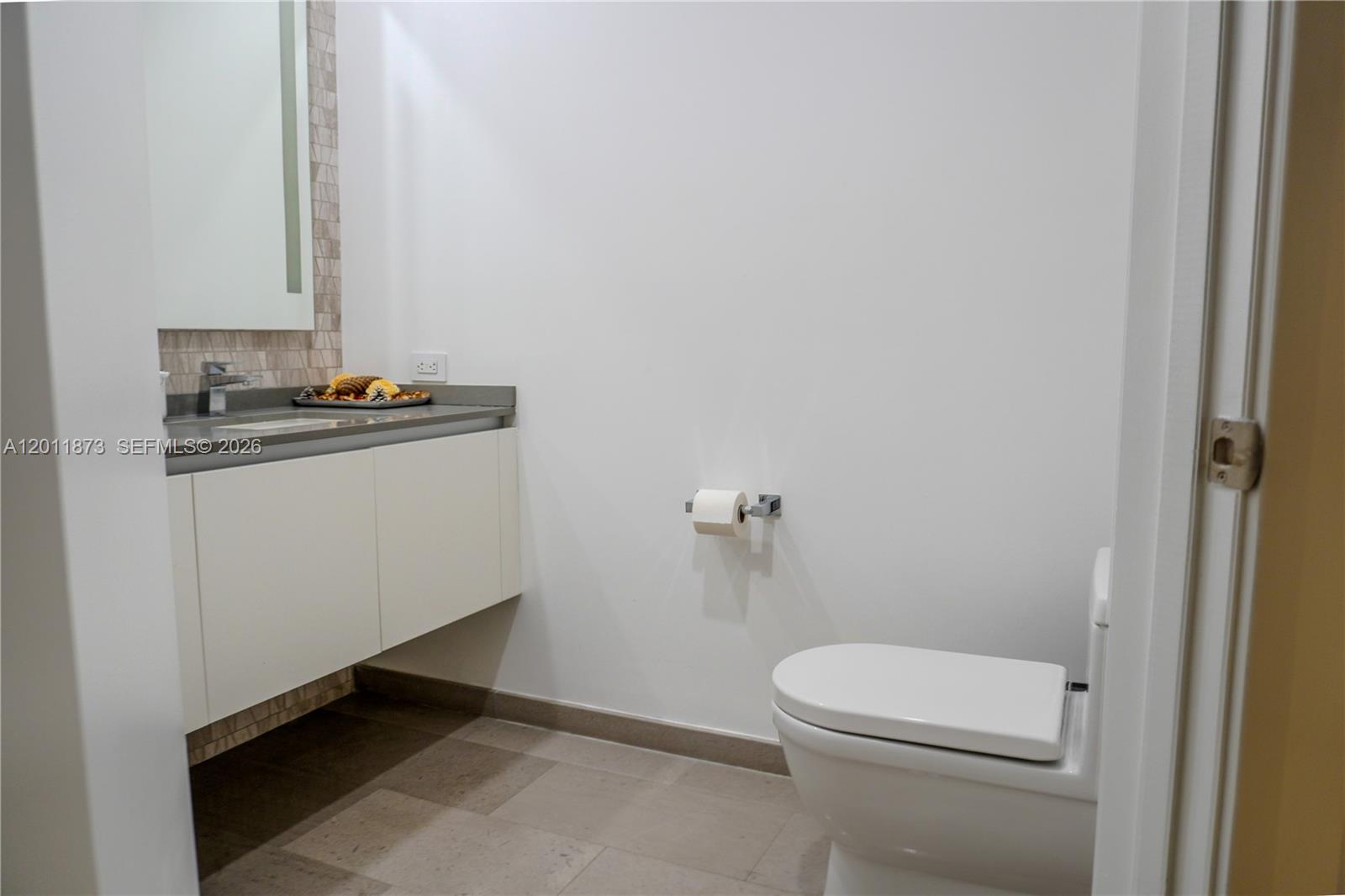 88 SW 7 #2112, Miami FL 33130