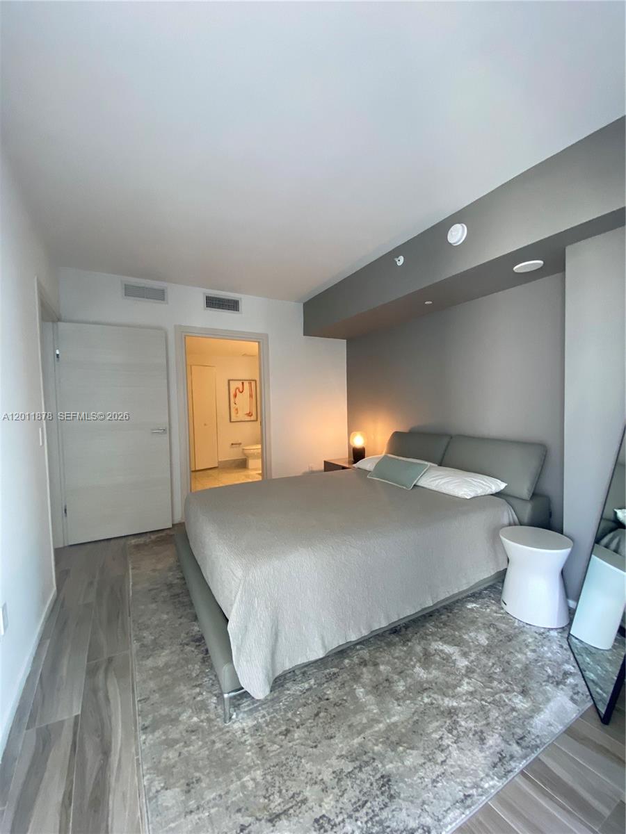 801 S Miami Ave #2306, Miami FL 33130