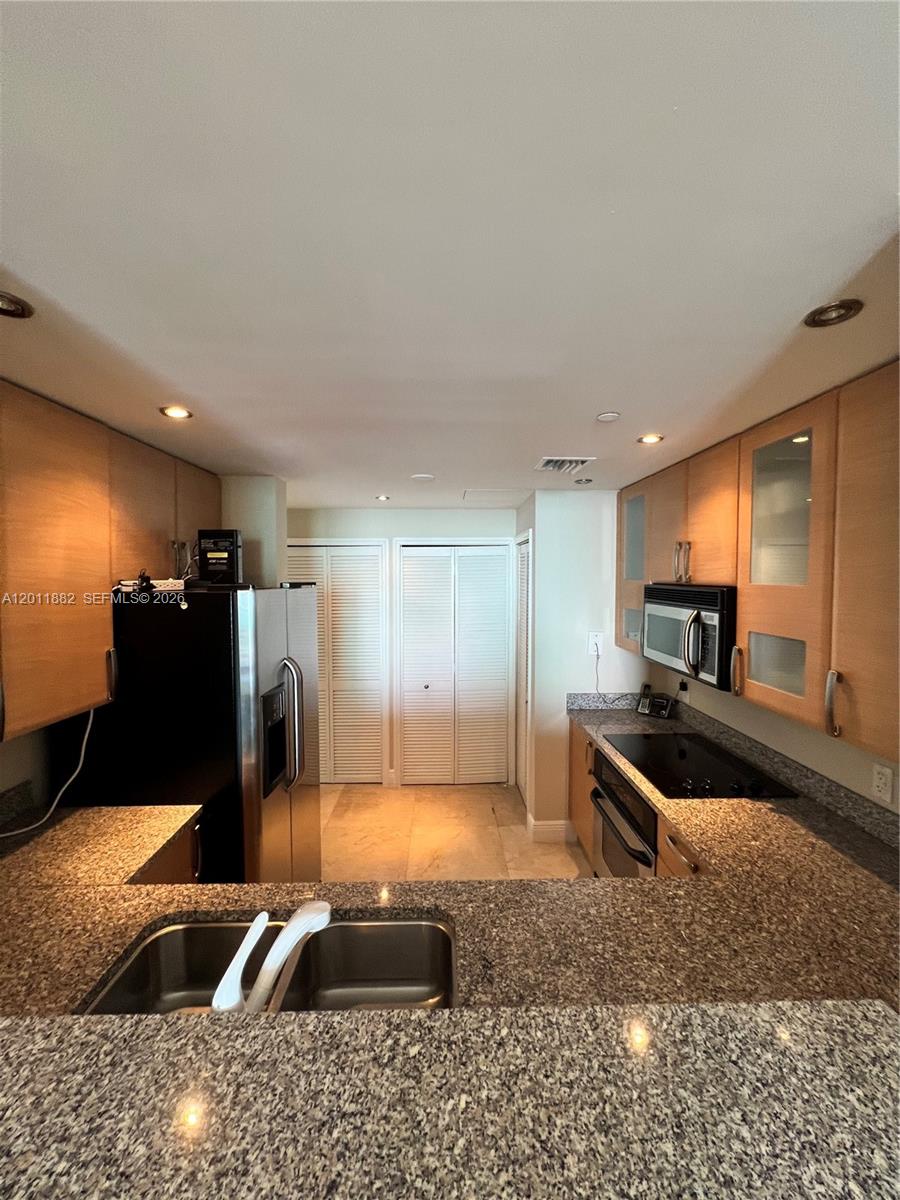 2101 Brickell Ave #3205, Miami FL 33129
