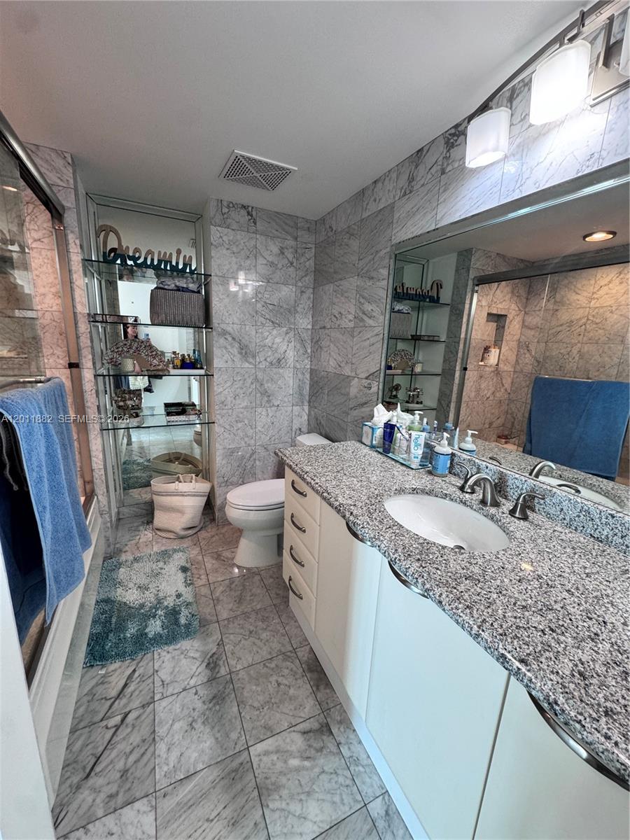 2101 Brickell Ave #3205, Miami FL 33129