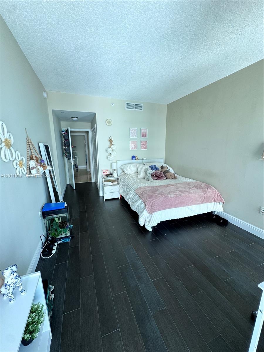 2101 Brickell Ave #3205, Miami FL 33129