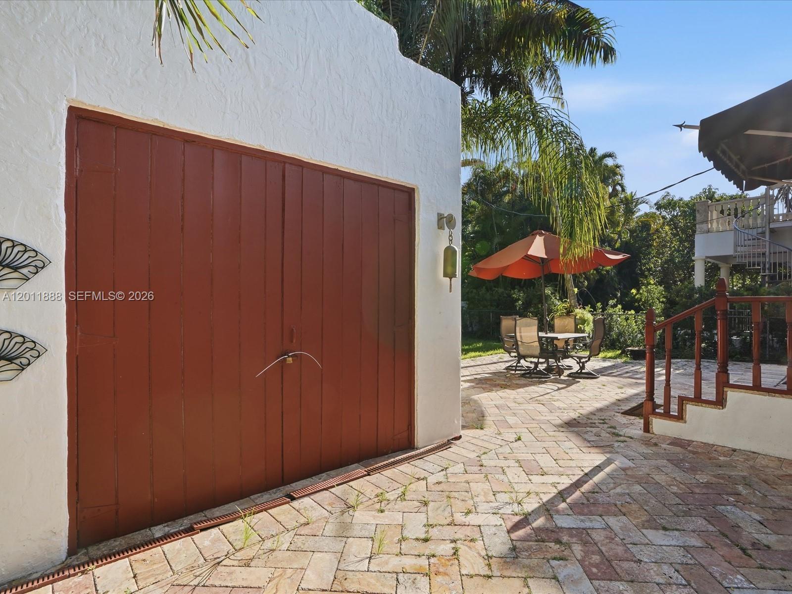 1137 Asturia Ave, Coral Gables FL 33134
