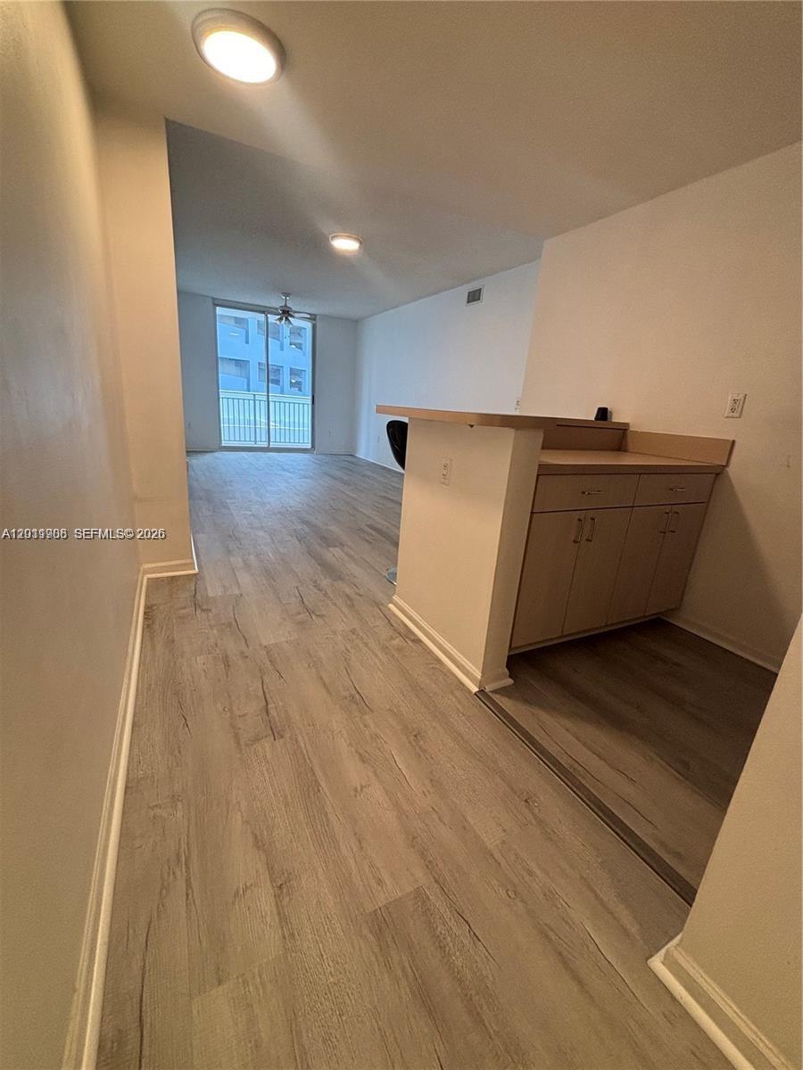 185 SE 14th Ter #603, Miami FL 33131