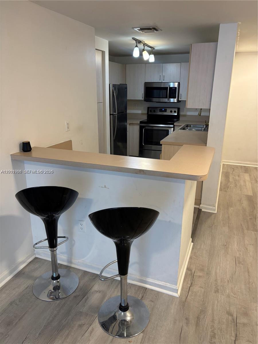 185 SE 14th Ter #603, Miami FL 33131