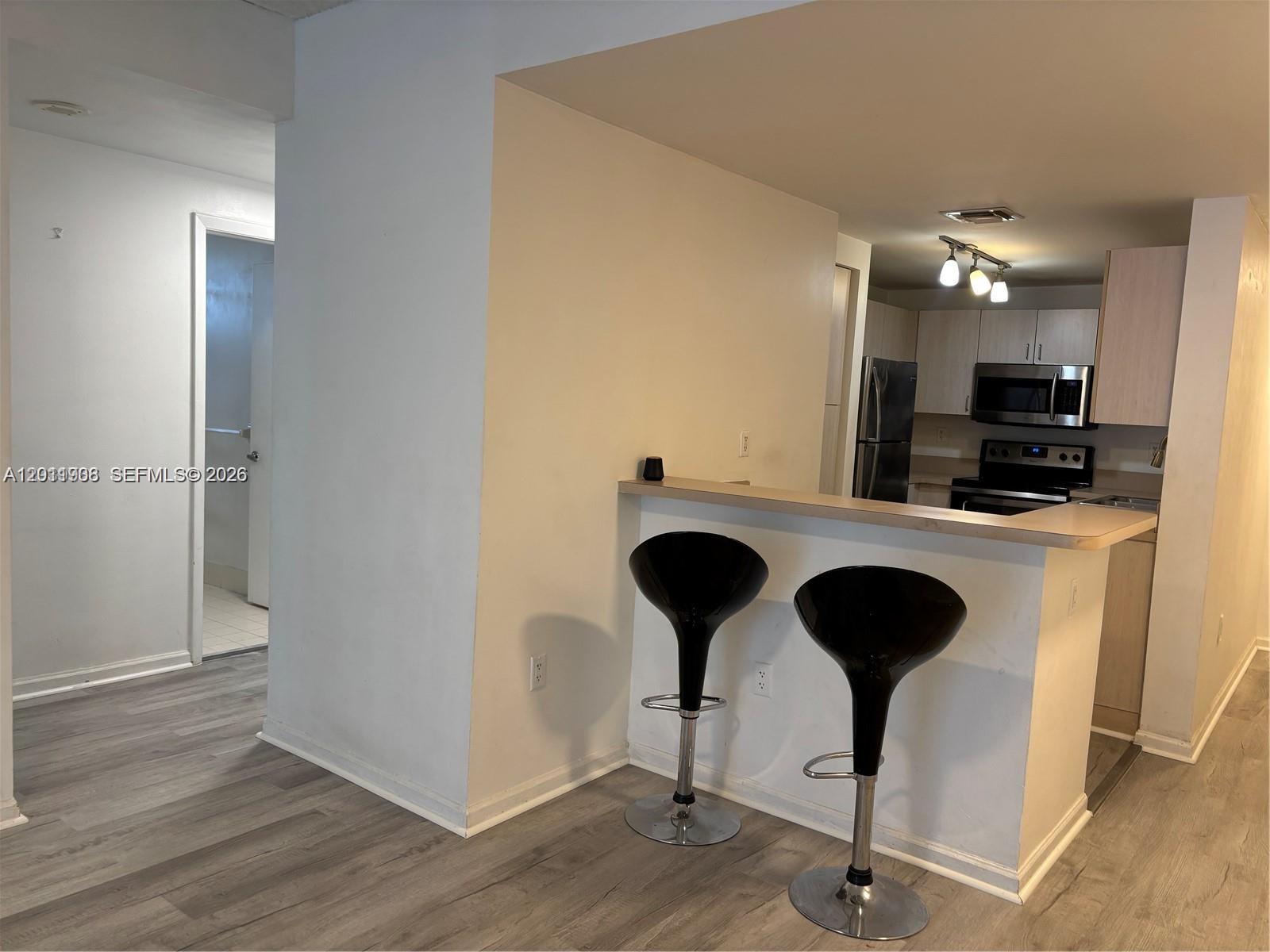 185 SE 14th Ter #603, Miami FL 33131