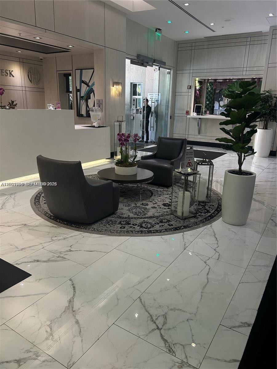 185 SE 14th Ter #603, Miami FL 33131
