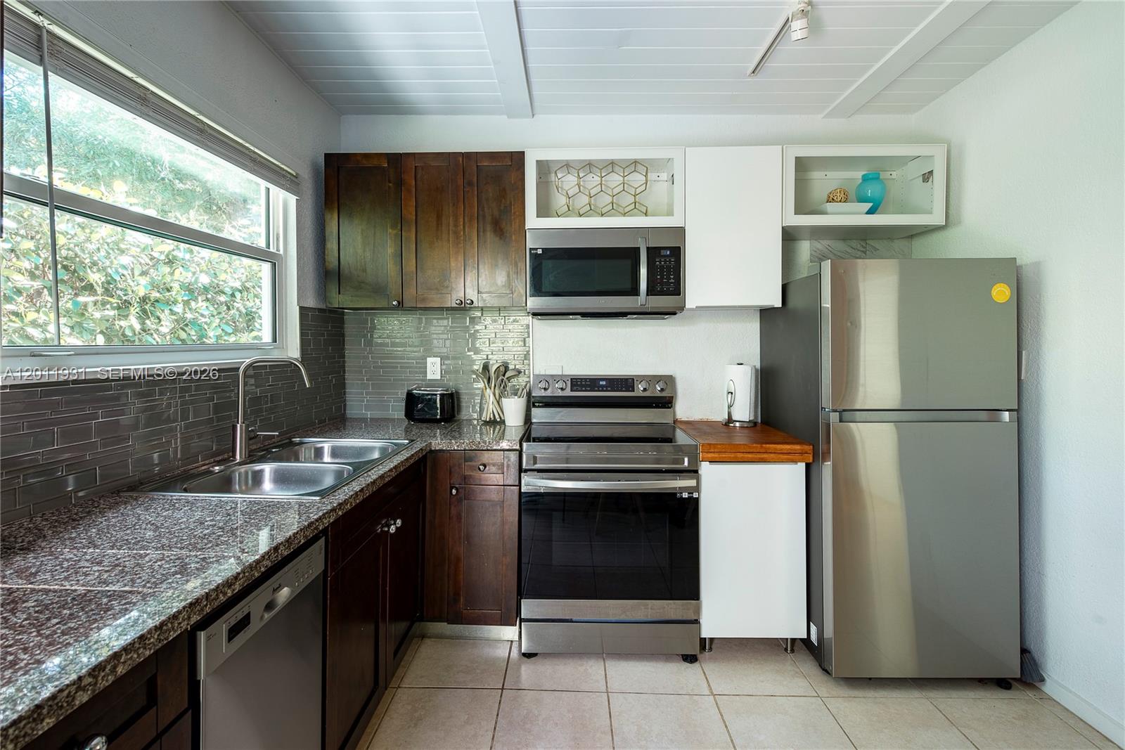 3655 Oak Ave #3655, Miami FL 33133