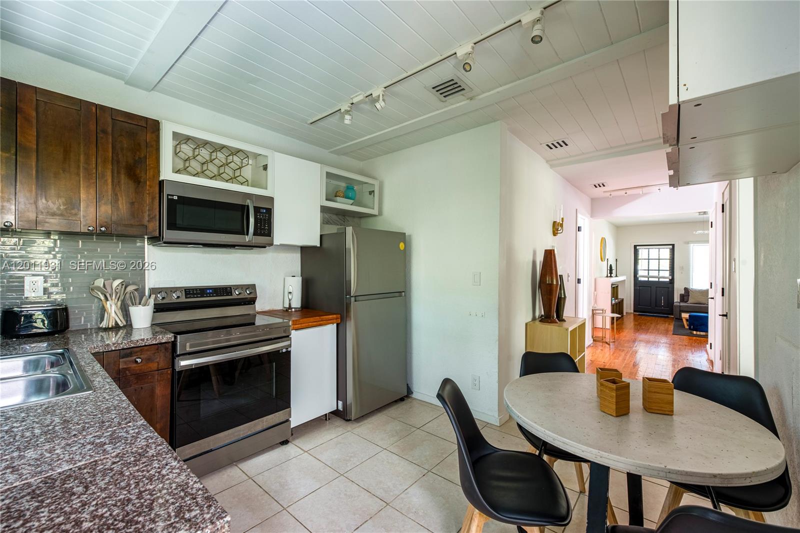3655 Oak Ave #3655, Miami FL 33133