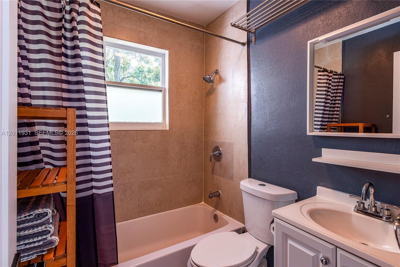 3655 Oak Ave #3655, Miami FL 33133