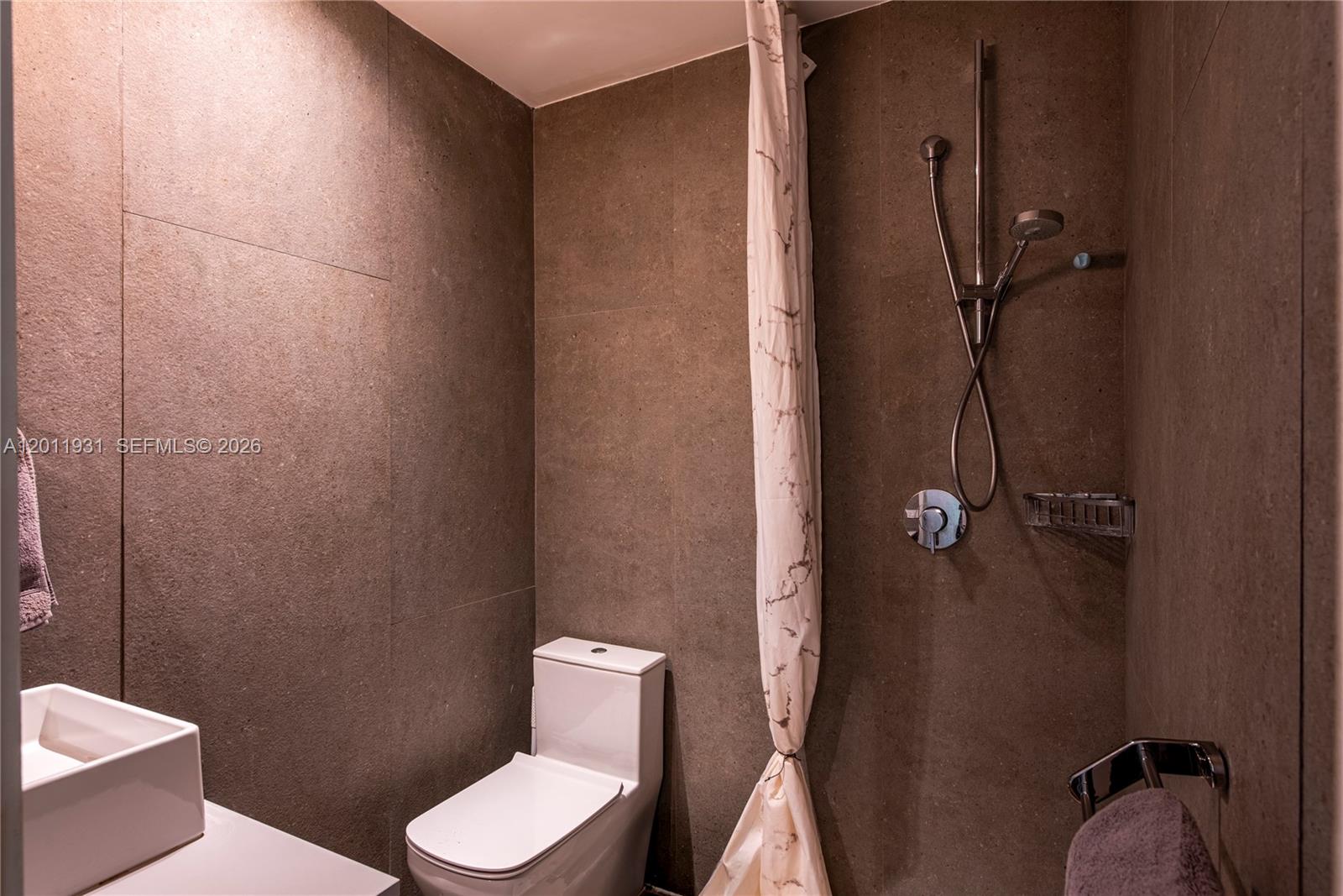 3655 Oak Ave #3655, Miami FL 33133