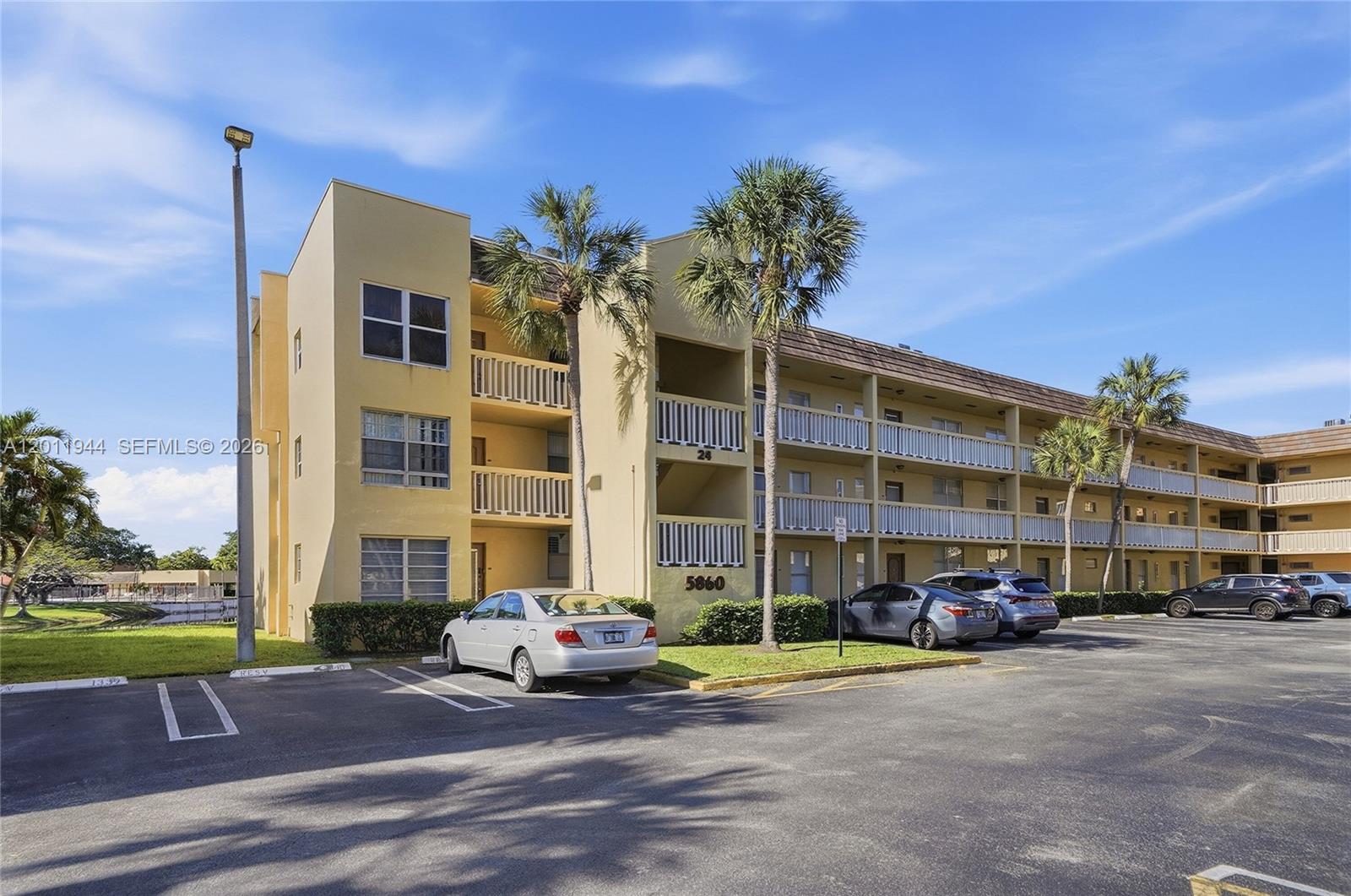 5860 NW 64th Ave #102, Tamarac FL 33319