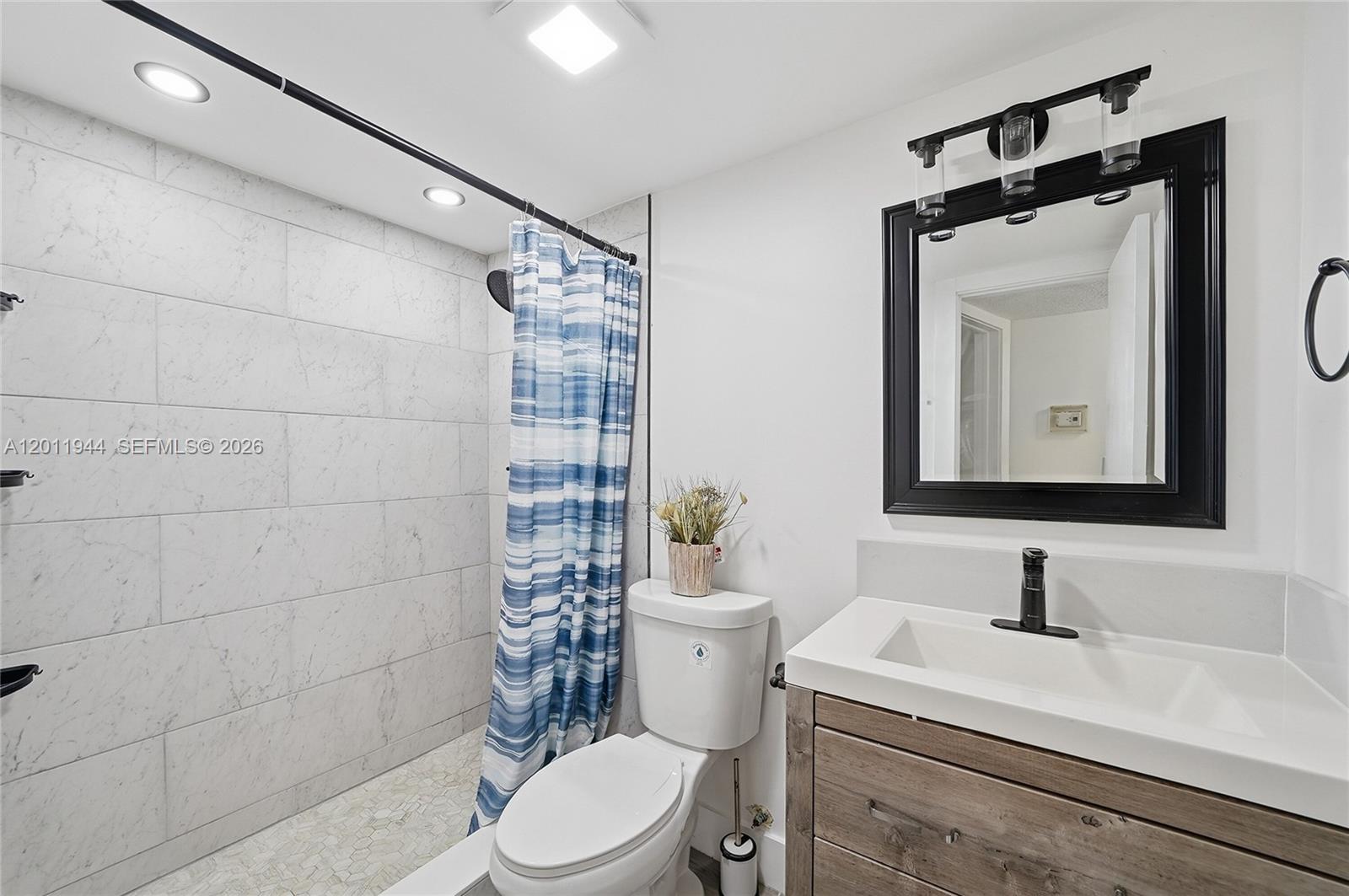 5860 NW 64th Ave #102, Tamarac FL 33319