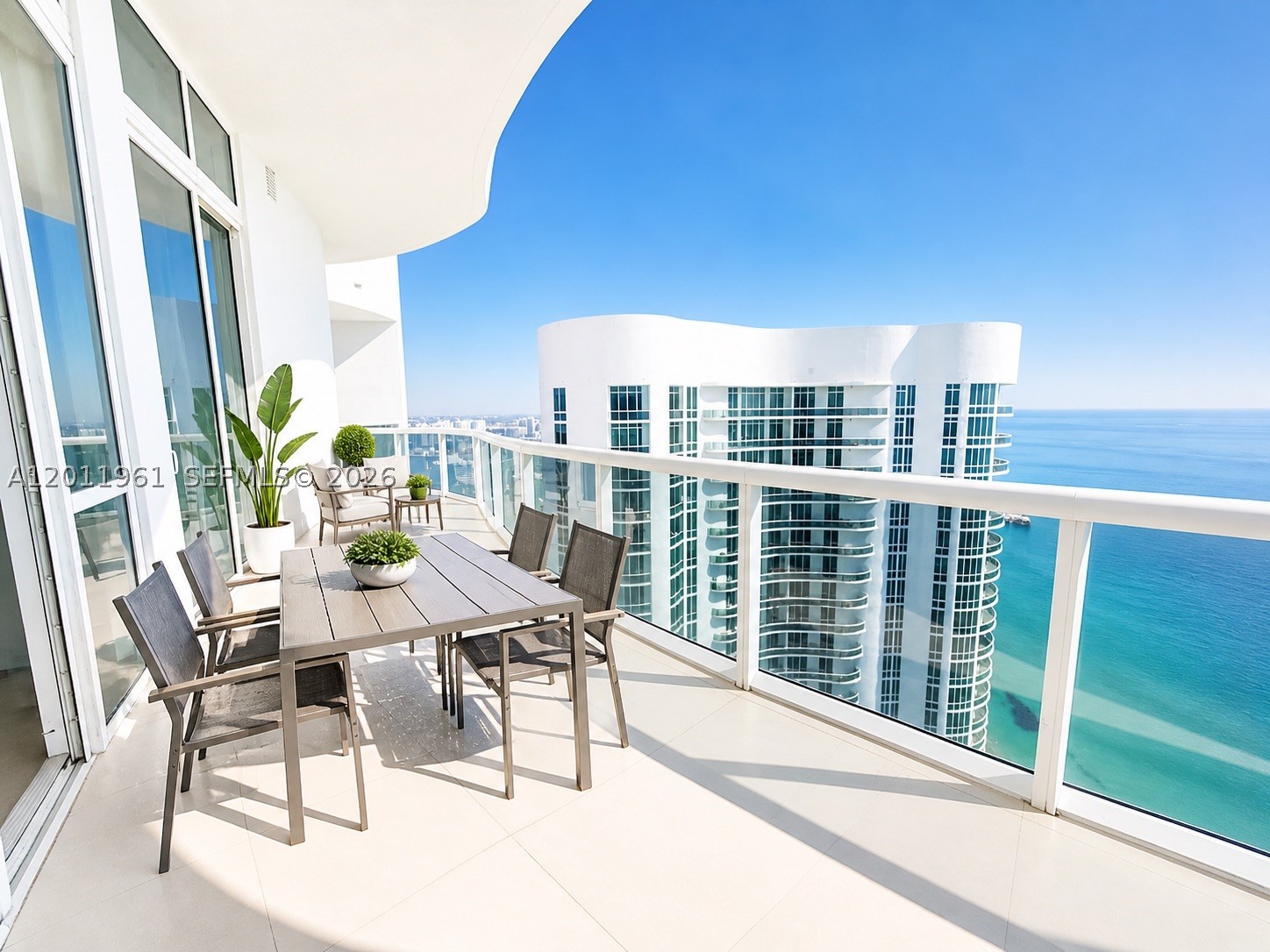 15901 Collins Ave #4303, Sunny Isles Beach FL 33160