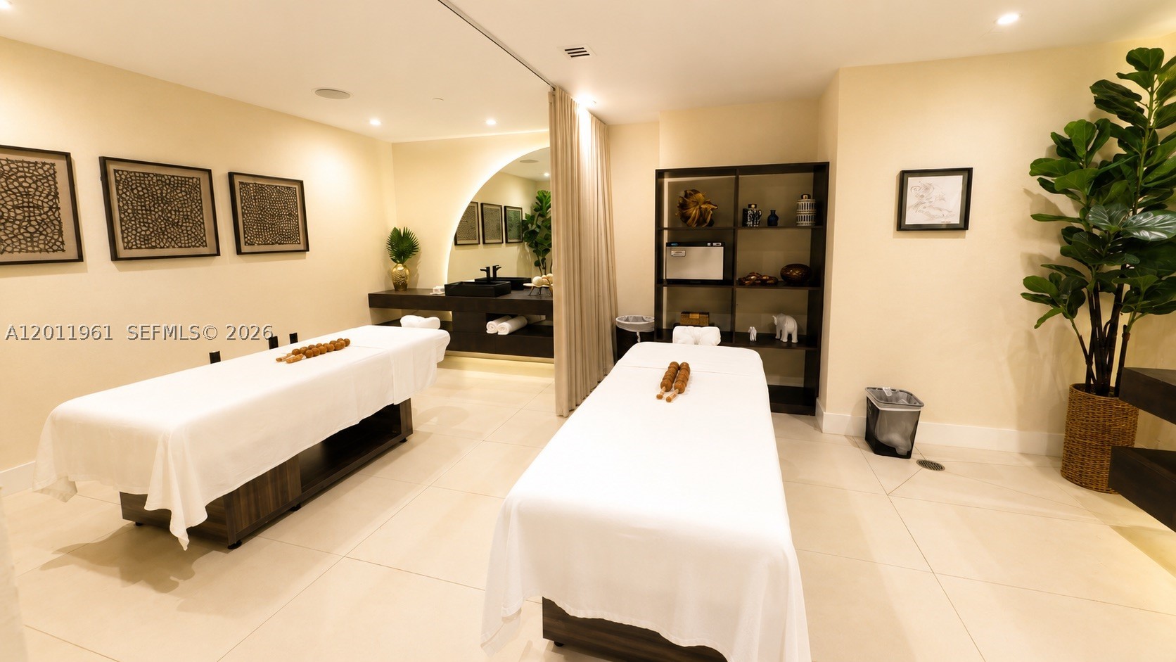 15901 Collins Ave #4303, Sunny Isles Beach FL 33160