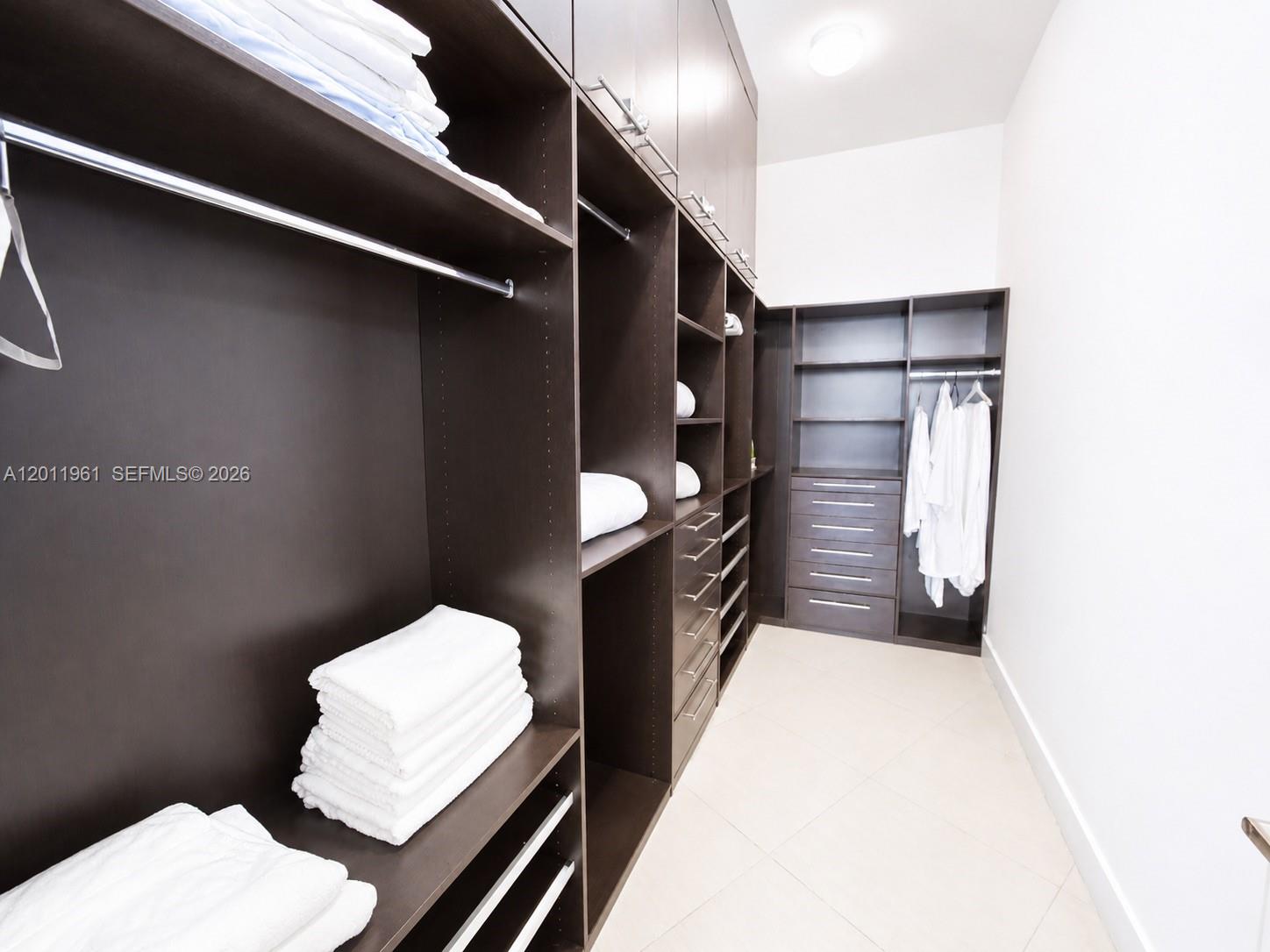 15901 Collins Ave #4303, Sunny Isles Beach FL 33160