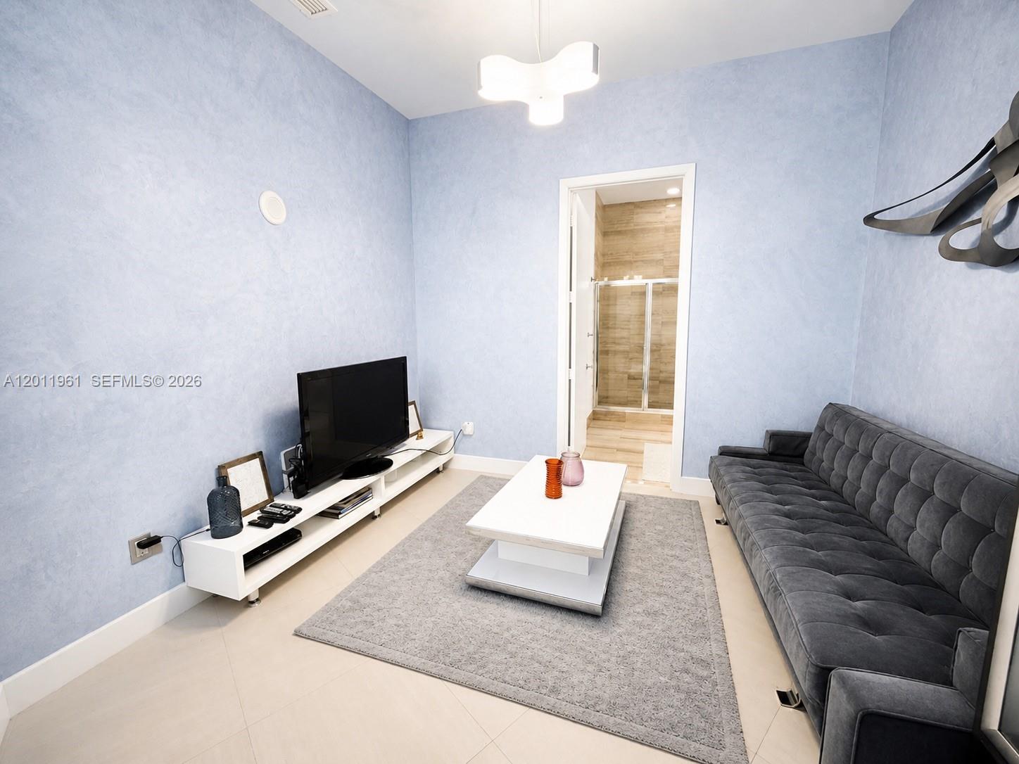 15901 Collins Ave #4303, Sunny Isles Beach FL 33160