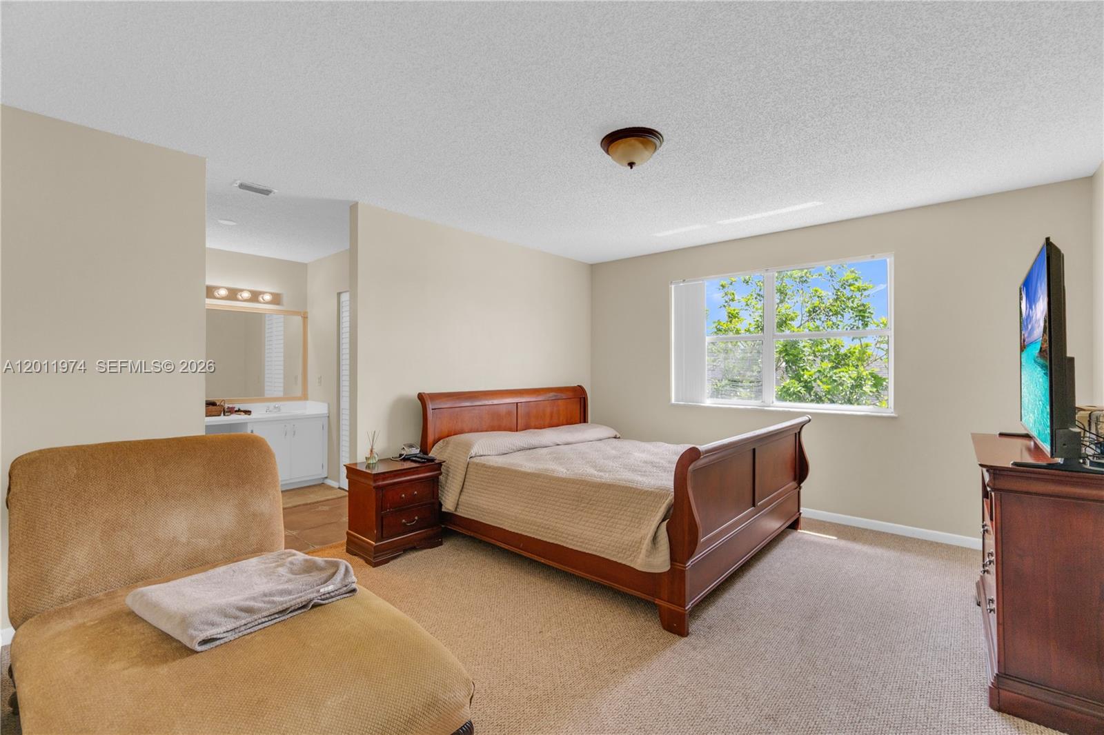 375 W Riverbend Dr, Sunrise FL 33326