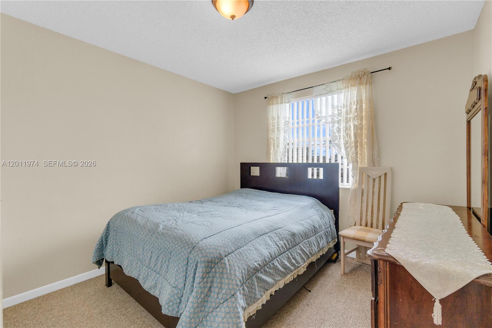 375 W Riverbend Dr, Sunrise FL 33326
