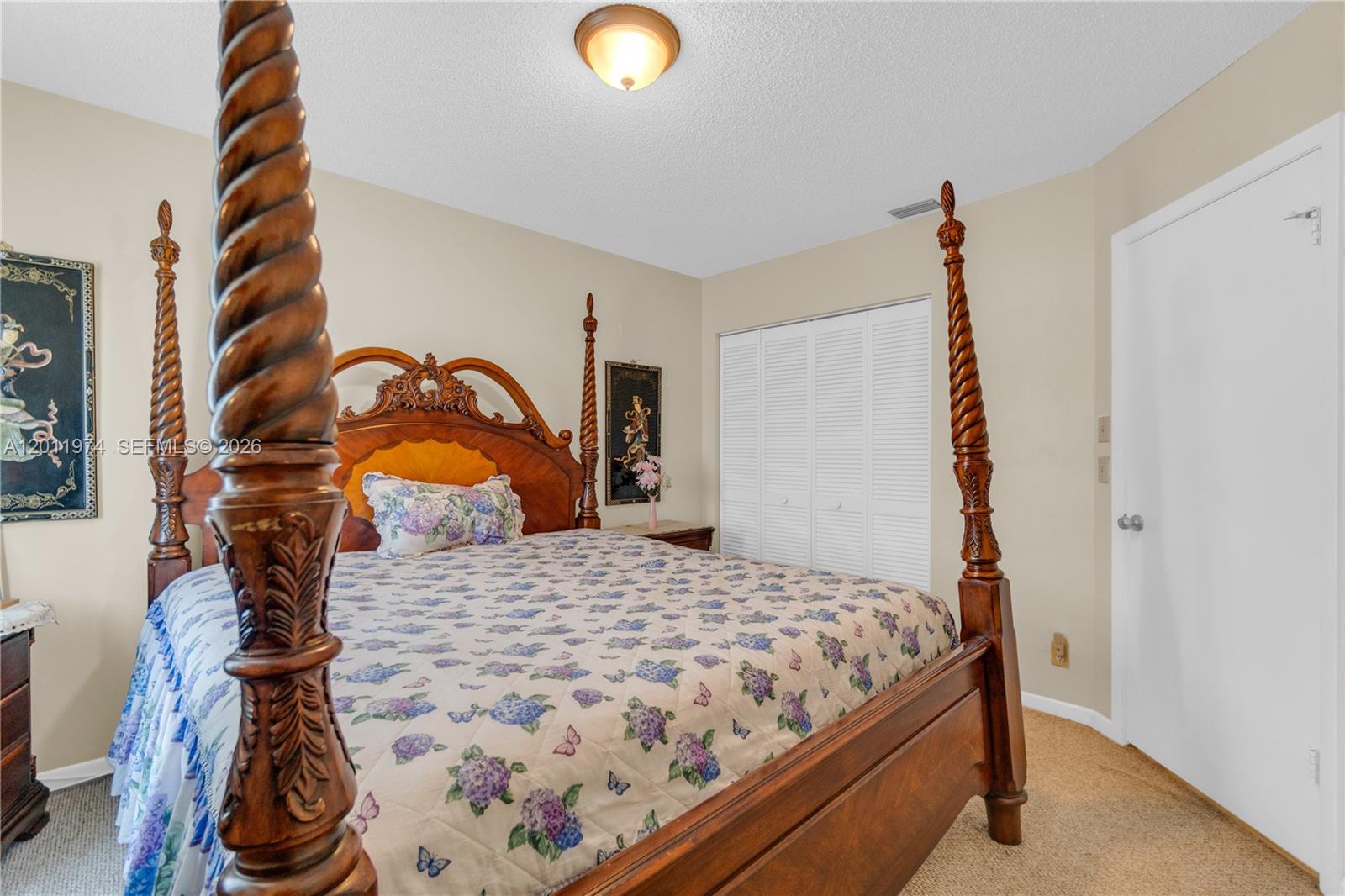 375 W Riverbend Dr, Sunrise FL 33326