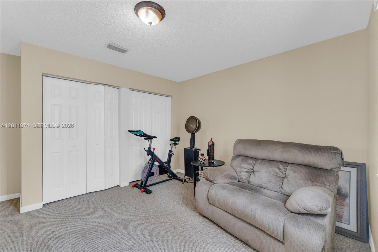 375 W Riverbend Dr, Sunrise FL 33326