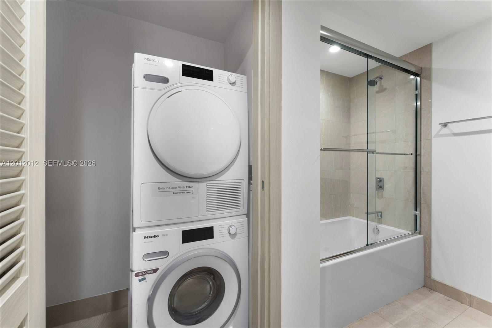 1000 Brickell Plz #3607, Miami FL 33131