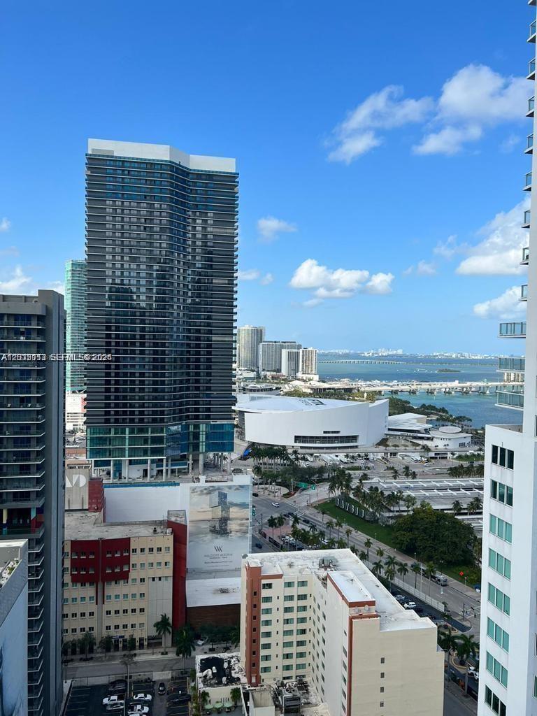 253 NE 2nd St #3002, Miami FL 33132