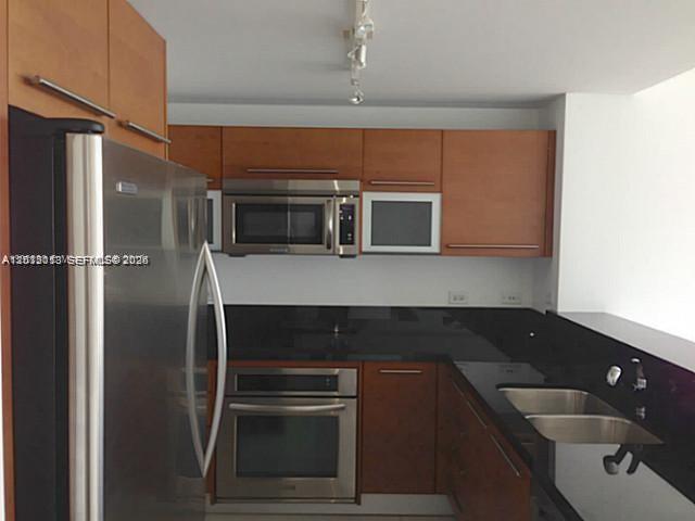 253 NE 2nd St #3002, Miami FL 33132