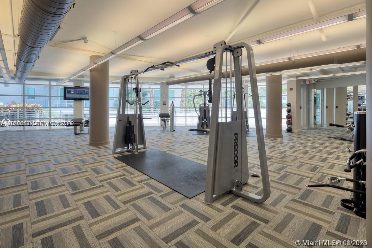 253 NE 2nd St #3002, Miami FL 33132