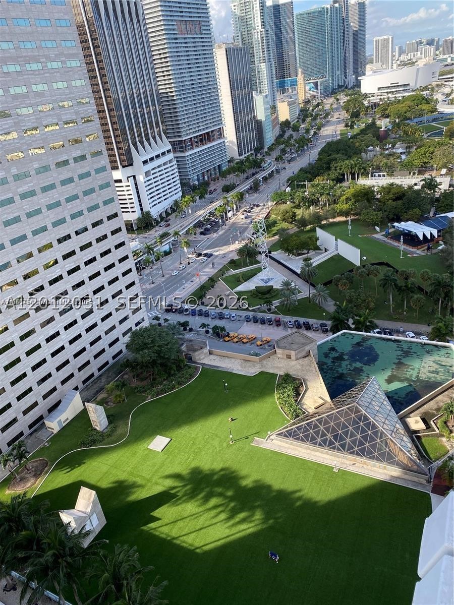 335 S Biscayne Blvd #2900, Miami FL 33131