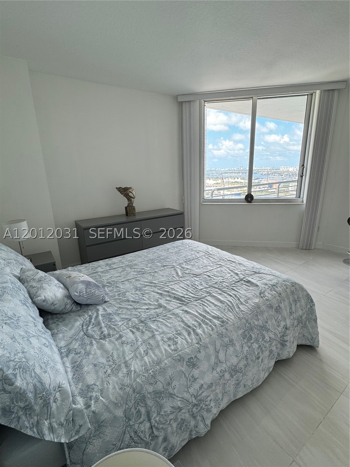 335 S Biscayne Blvd #2900, Miami FL 33131