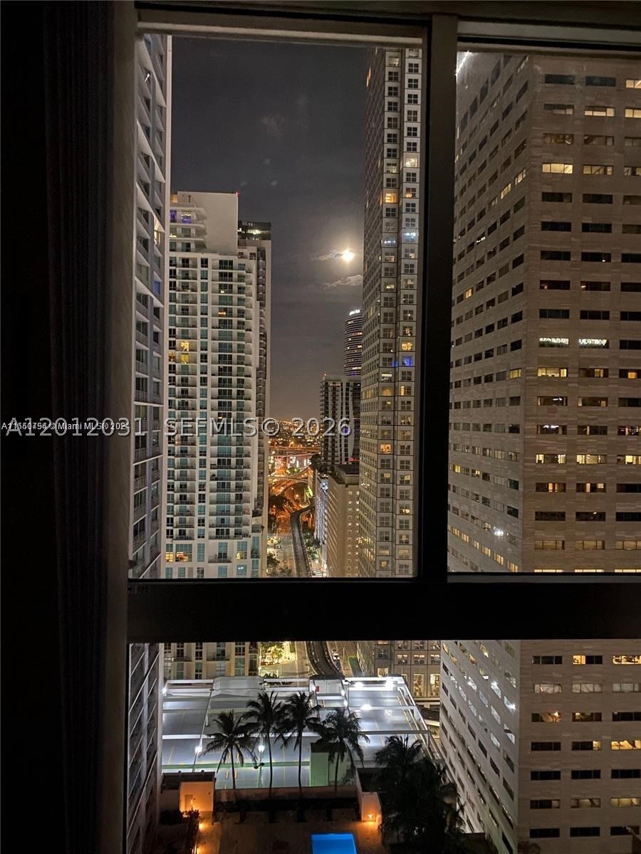 335 S Biscayne Blvd #2900, Miami FL 33131