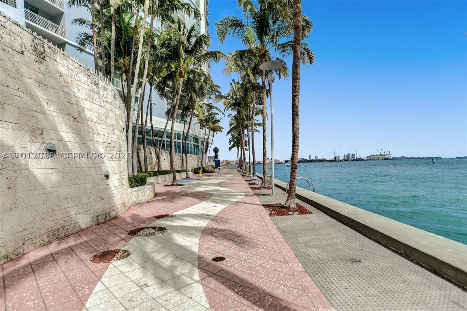 335 S Biscayne Blvd #2900, Miami FL 33131