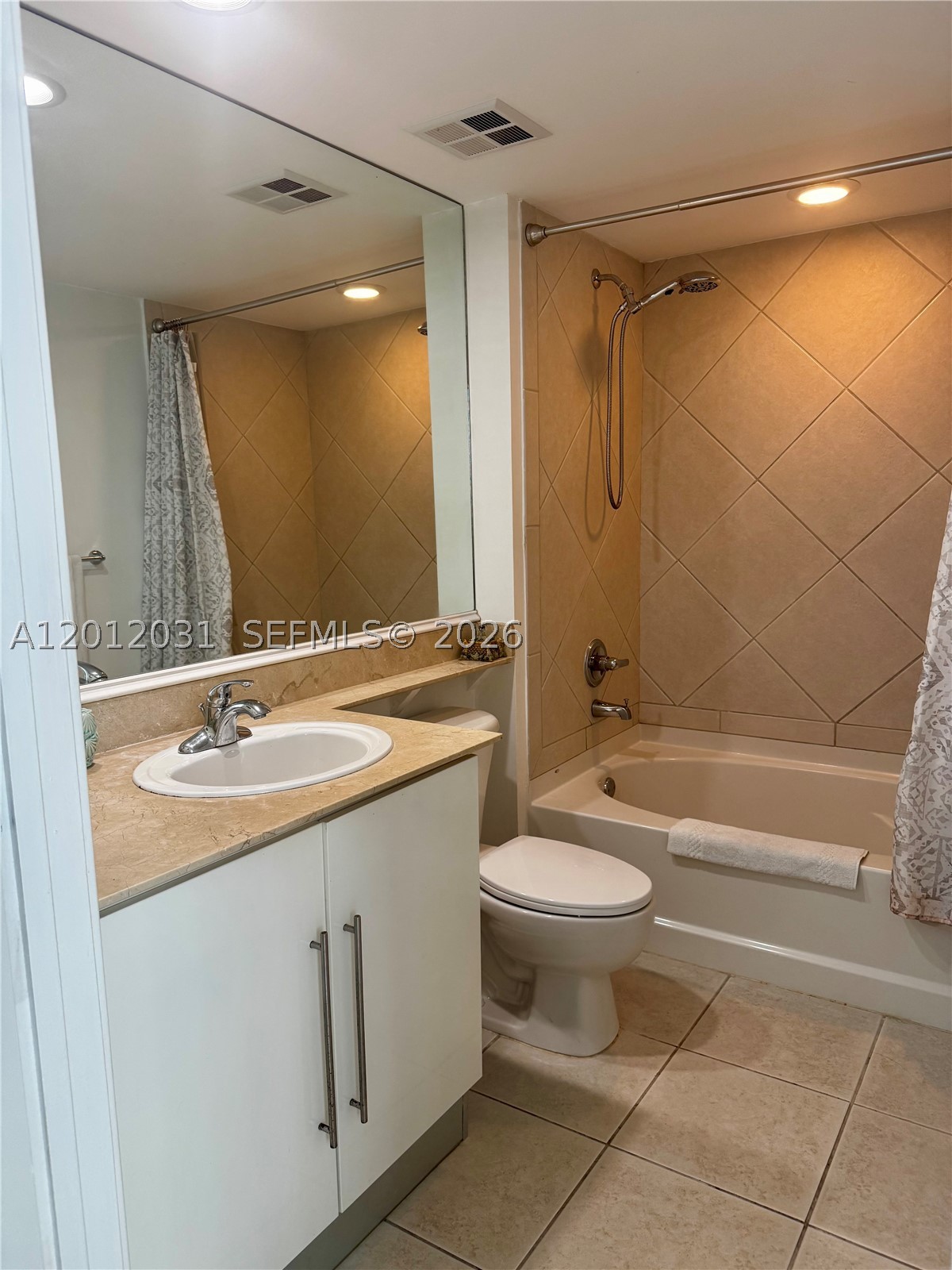 335 S Biscayne Blvd #2900, Miami FL 33131
