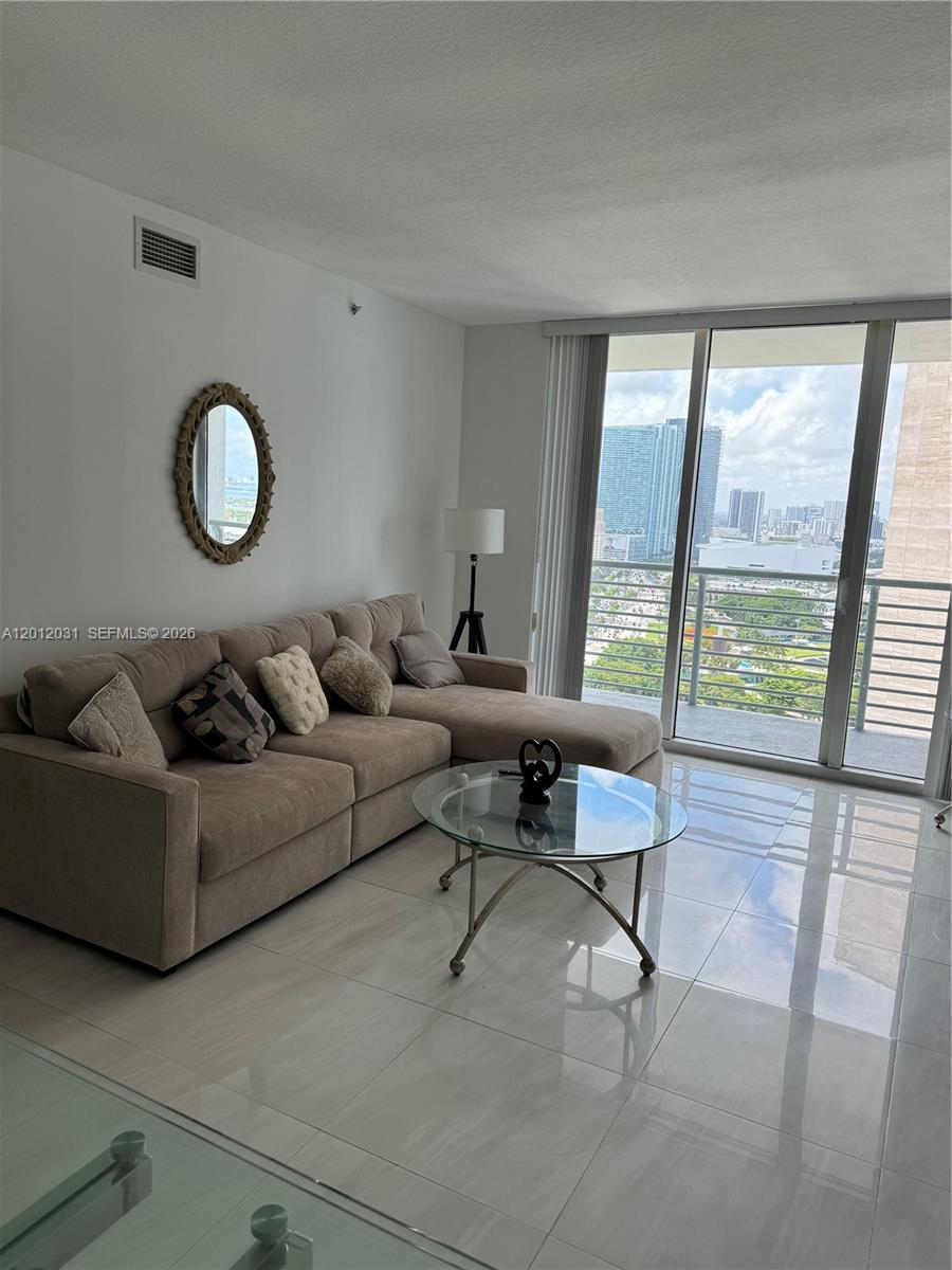 335 S Biscayne Blvd #2900, Miami FL 33131