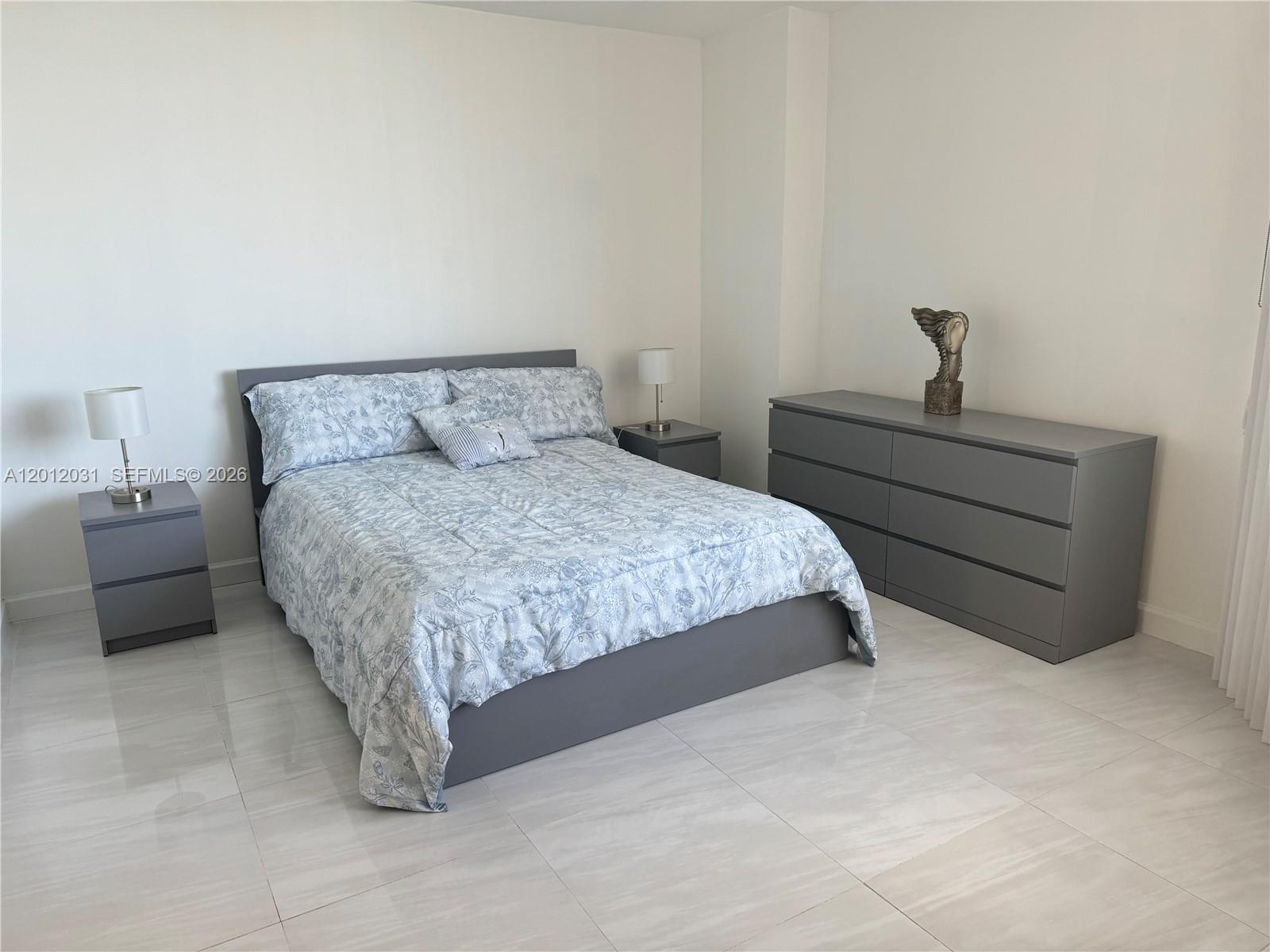 335 S Biscayne Blvd #2900, Miami FL 33131