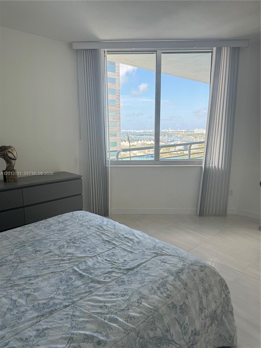 335 S Biscayne Blvd #2900, Miami FL 33131