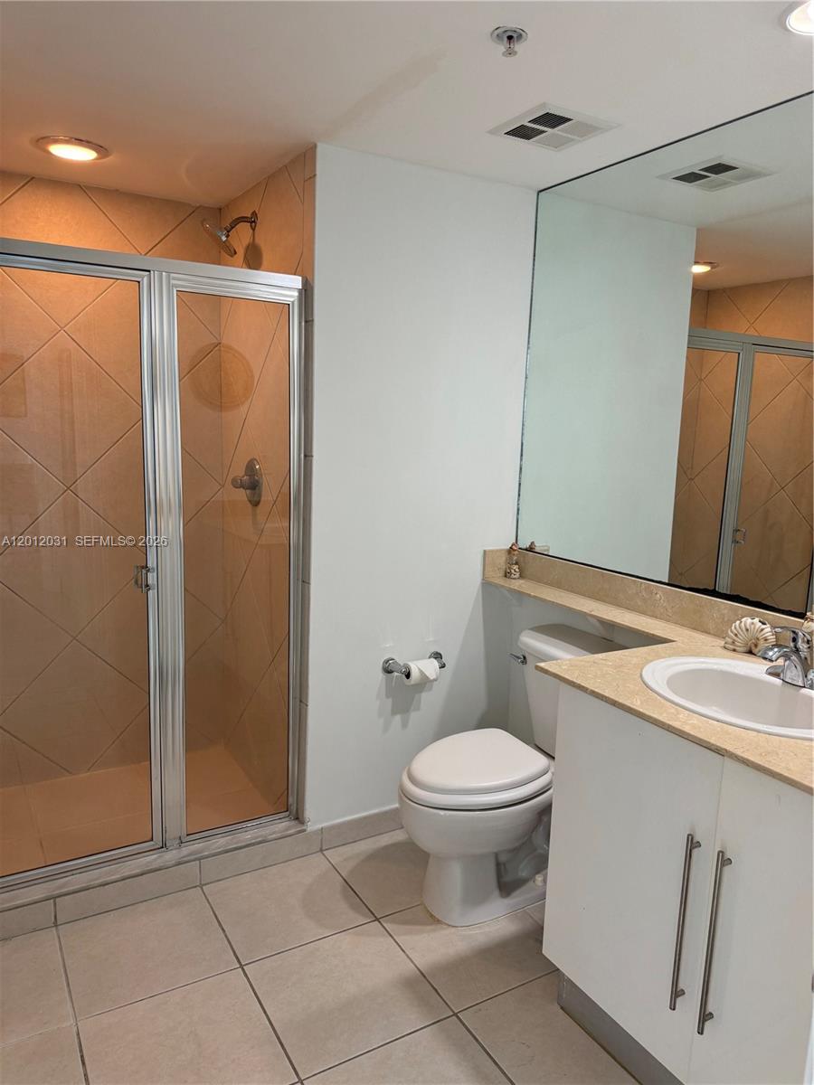 335 S Biscayne Blvd #2900, Miami FL 33131