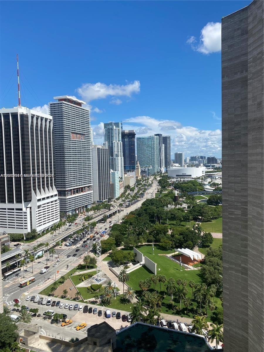 335 S Biscayne Blvd #2900, Miami FL 33131