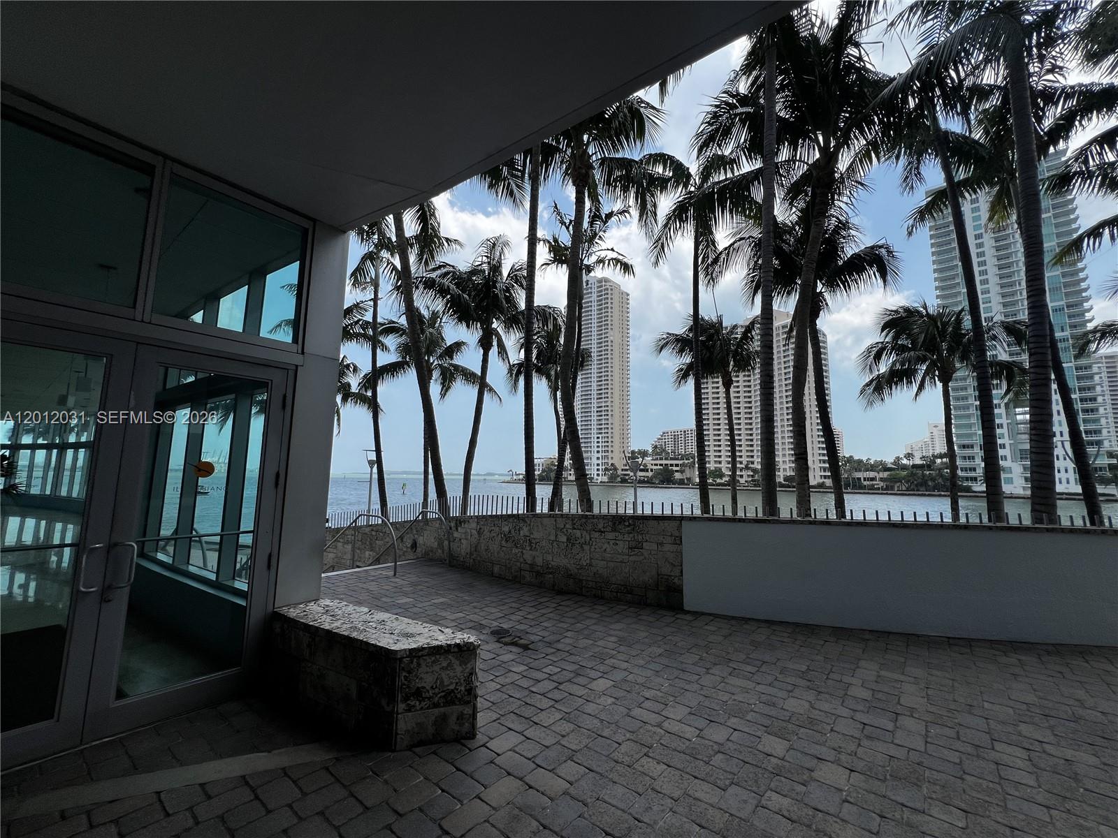 335 S Biscayne Blvd #2900, Miami FL 33131