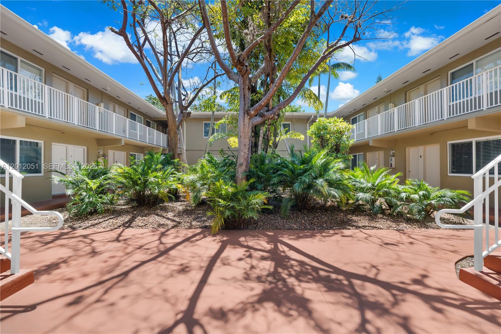 6310 SW 79th St #20, South Miami FL 33143