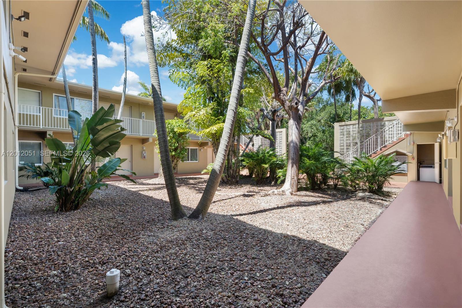6310 SW 79th St #20, South Miami FL 33143
