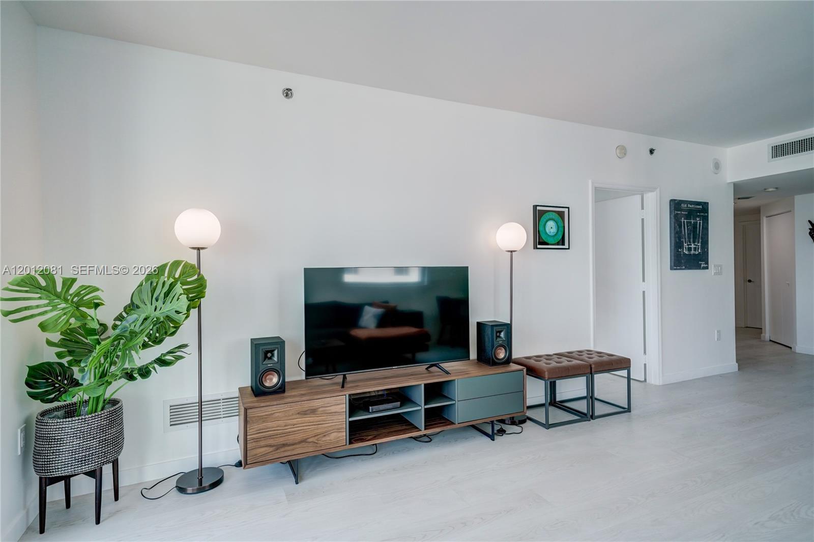 500 Brickell Ave #3807, Miami FL 33131