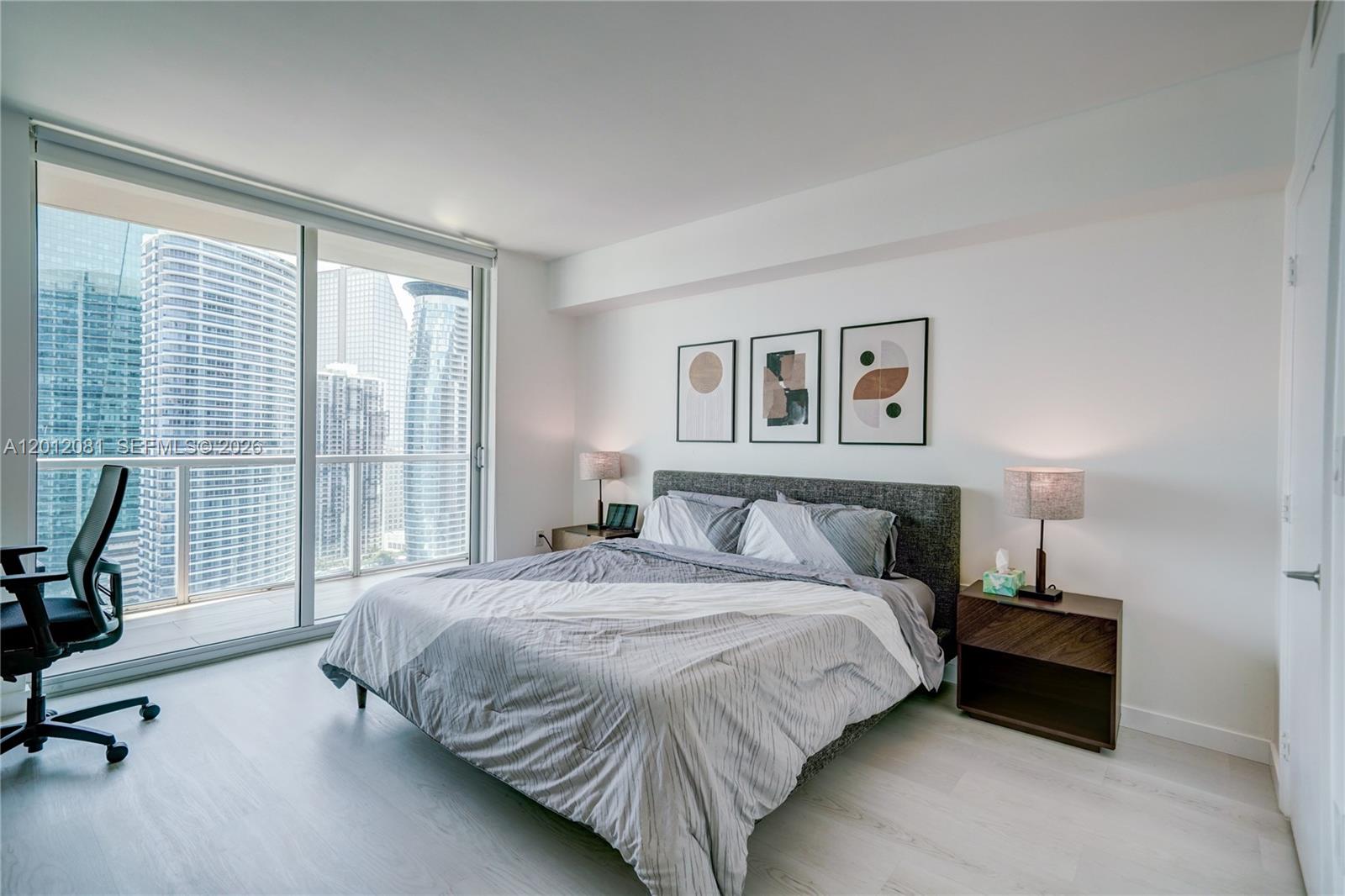 500 Brickell Ave #3807, Miami FL 33131