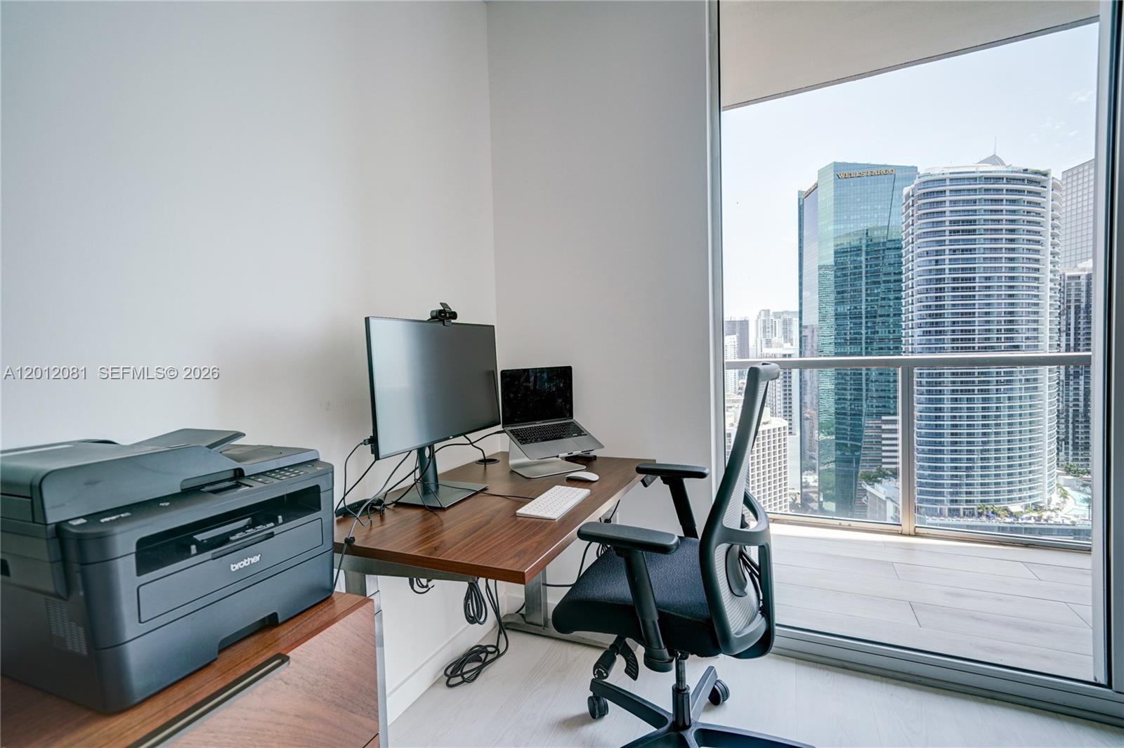 500 Brickell Ave #3807, Miami FL 33131