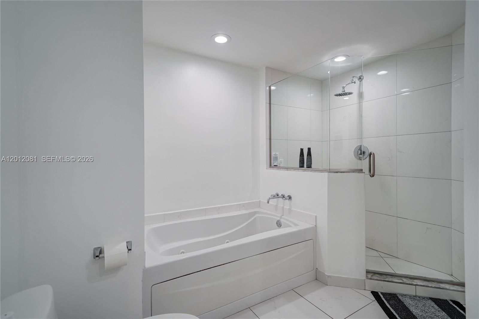 500 Brickell Ave #3807, Miami FL 33131