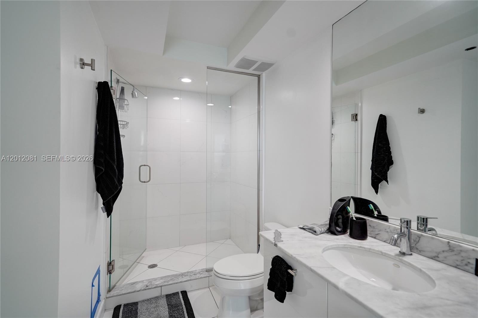 500 Brickell Ave #3807, Miami FL 33131